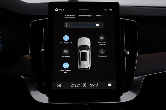 Volvo XC90 19 of 30