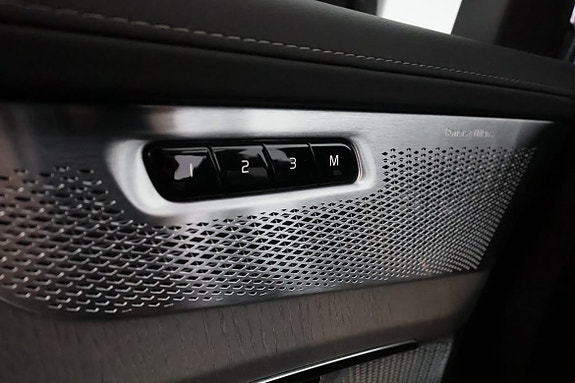 Volvo XC90 27 of 30