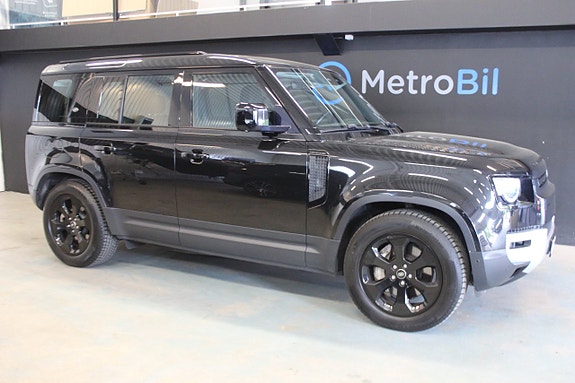 Land Rover Defender 110 2 of 5