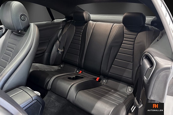 Mercedes-Benz E300 22 of 27