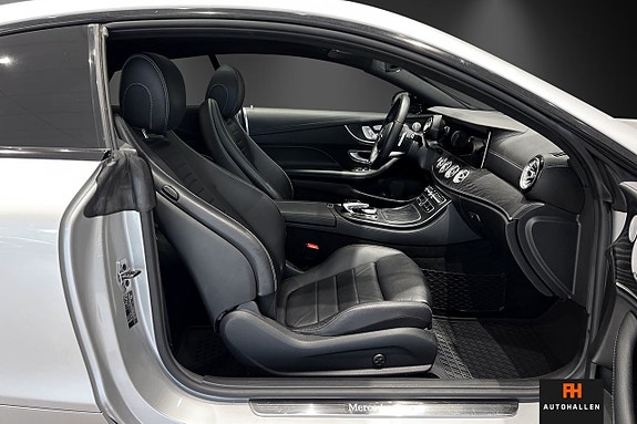 Mercedes-Benz E300 26 of 27