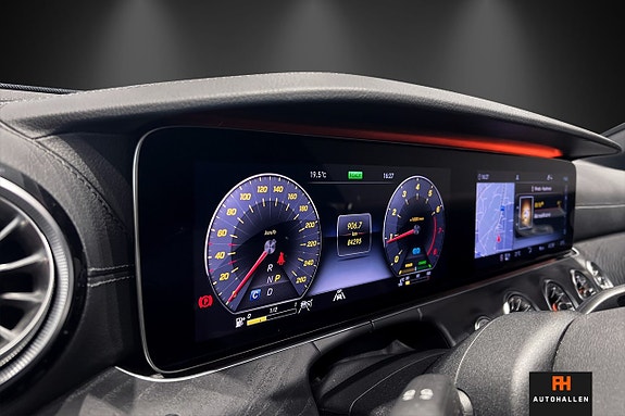 Mercedes-Benz E300 15 of 27