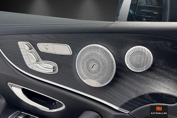 Mercedes-Benz E300 12 of 27
