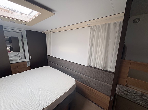 Adria Alpina 903 HT, AC, mover, tält 12 of 30