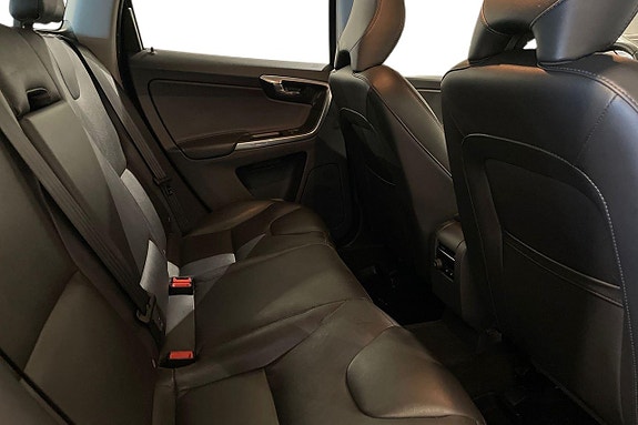 Volvo XC60 21 of 25