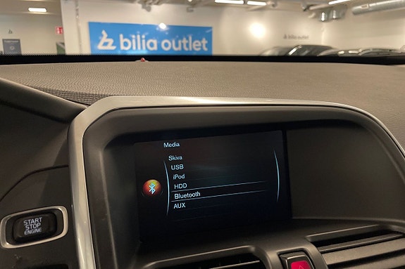 Volvo XC60 16 of 25