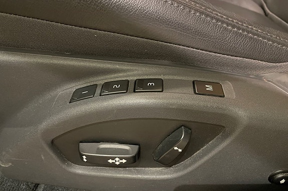 Volvo XC60 19 of 25