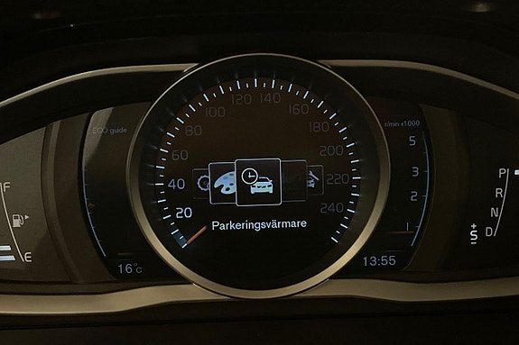 Volvo XC60 13 of 25