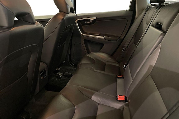 Volvo XC60 20 of 25