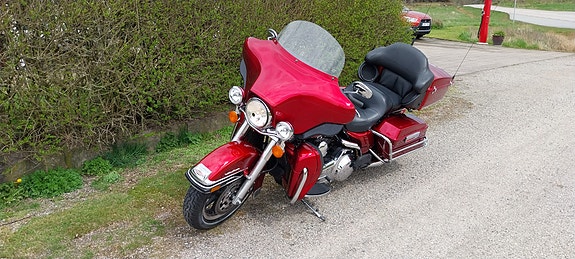 Harley-Davidson Electra Glide Ultra Classic 2 of 4