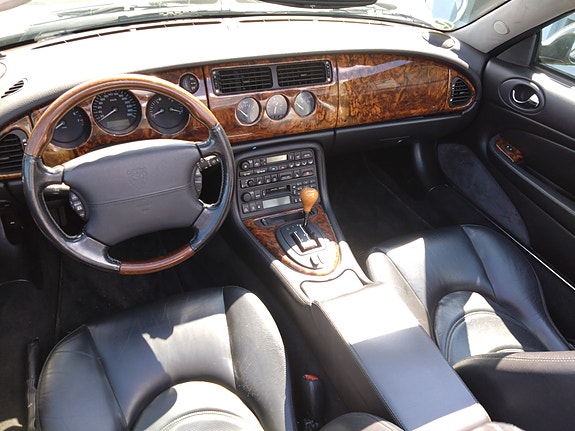 Jaguar XK 3 of 3