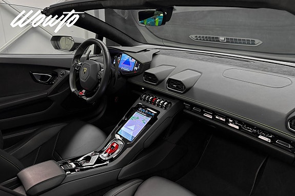 Lamborghini Huracan 14 of 22