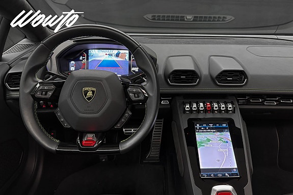 Lamborghini Huracan 19 of 22