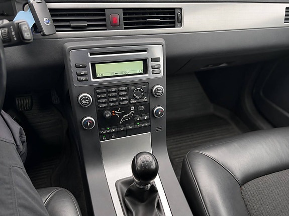 Volvo V70 6 of 13