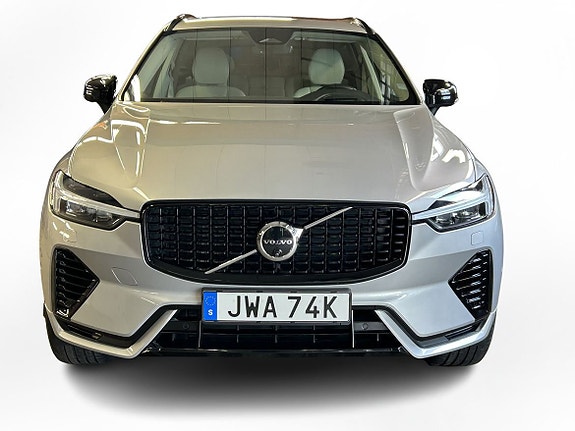 Volvo XC60 2 of 5