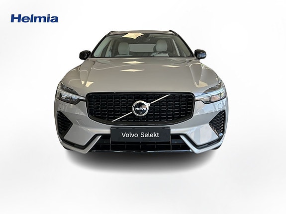 Volvo XC60 2 of 17