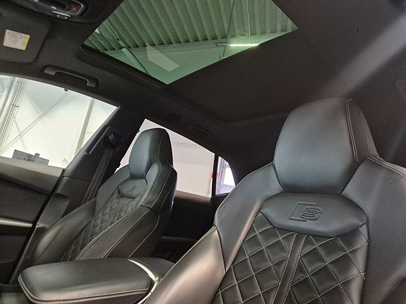 Audi Q8 12 of 13