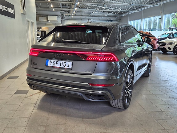 Audi Q8 4 of 13