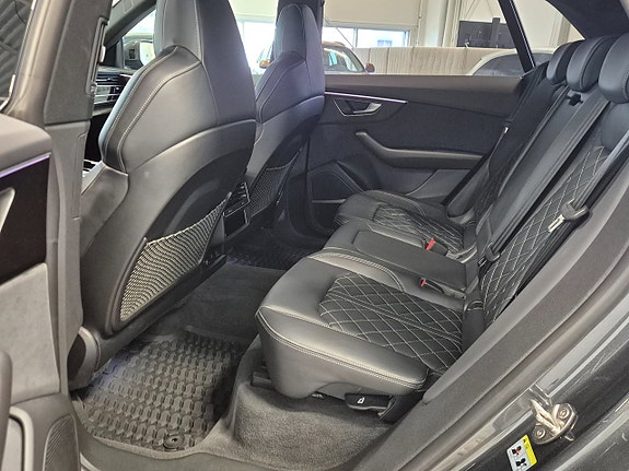 Audi Q8 10 of 13
