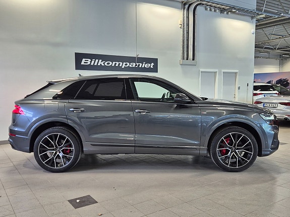 Audi Q8 2 of 13