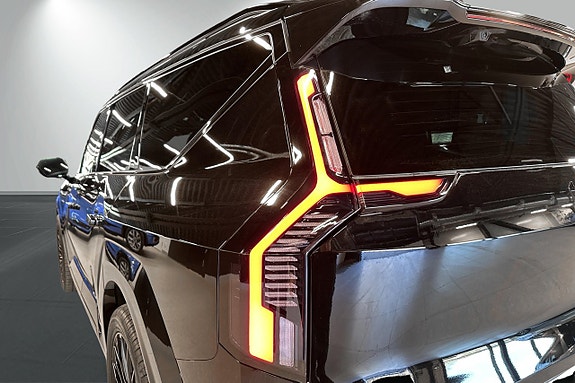 Kia EV9 16 of 17