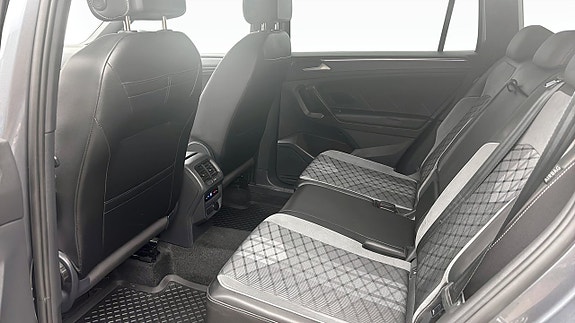 Volkswagen Tiguan Allspace 11 of 12