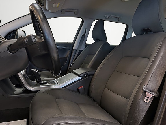 Volvo XC70 11 of 27