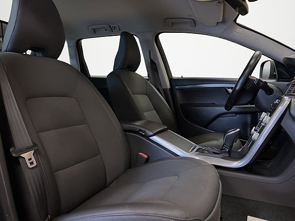 Volvo XC70 13 of 27
