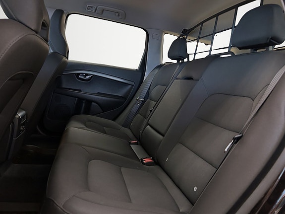 Volvo XC70 12 of 27
