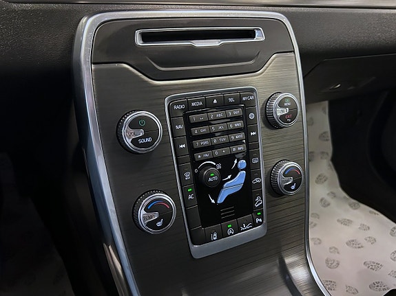 Volvo XC70 21 of 27