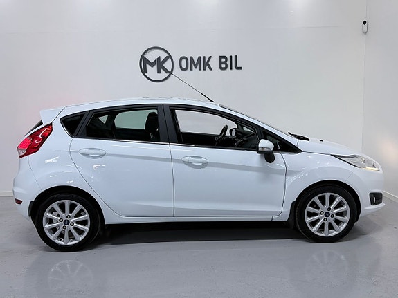 Ford Fiesta 4 of 5