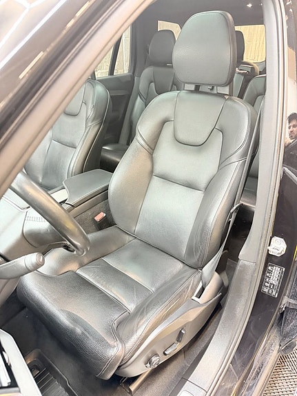 Volvo XC90 5 of 15