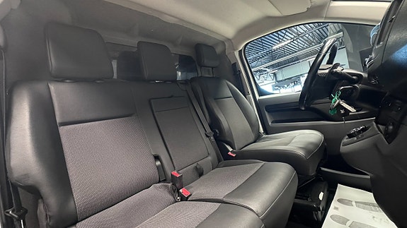 Peugeot Expert 8 of 15
