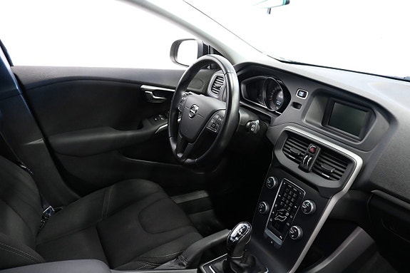 Volvo V40 7 of 17