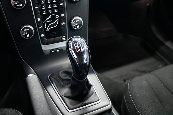 Volvo V40 16 of 17