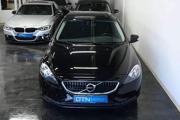 Volvo V40 6 of 17
