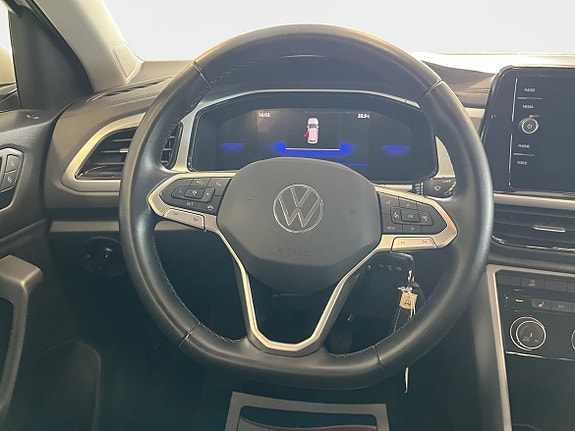 Volkswagen T-Roc 6 of 18