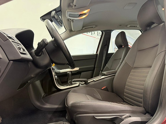 Volvo V50 15 of 18