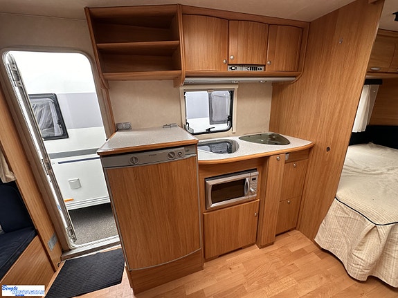 Adria CLASSICA 563 UK | ALDE | VÅNINGSSÄNG 8 of 19