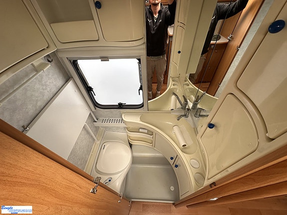 Adria CLASSICA 563 UK | ALDE | VÅNINGSSÄNG 17 of 19