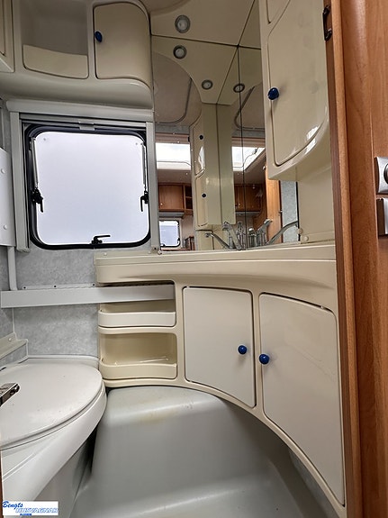 Adria CLASSICA 563 UK | ALDE | VÅNINGSSÄNG 15 of 19