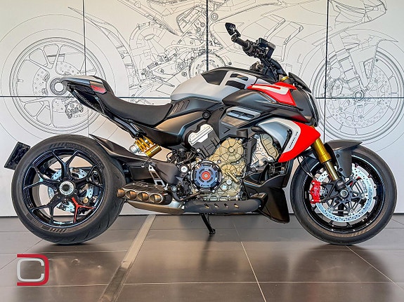 Ducati Diavel V4 RS *Akrapovic helsystem + mer & endast 85 mil!*