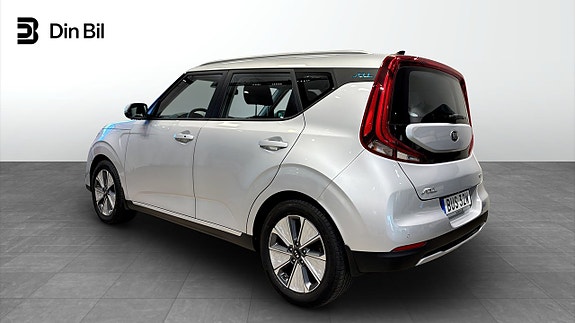 Kia e-Soul 3 of 5