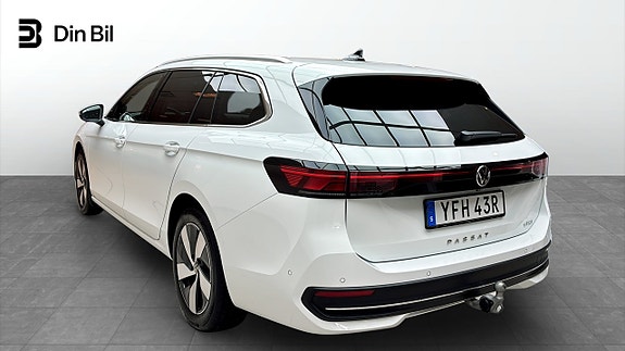 Volkswagen Passat 3 of 5