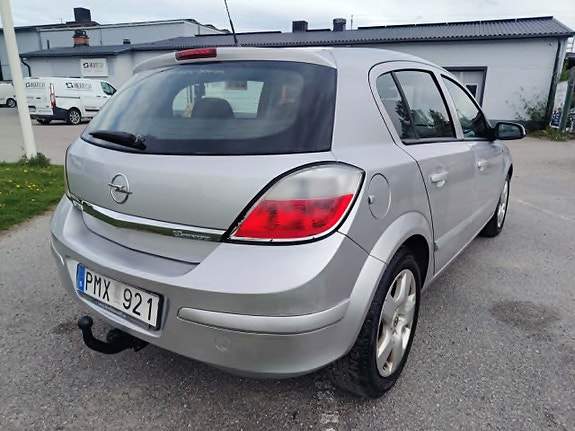Opel Astra 20 of 24
