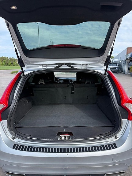 Volvo V60 8 of 9