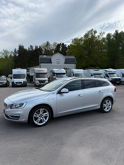 İkinci el  Volvo V60 2.4 D5 AWD
