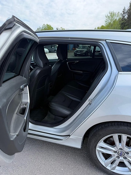 Volvo V60 9 of 9