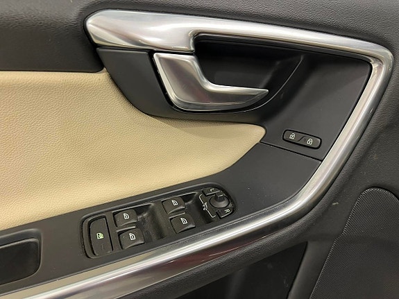 Volvo V60 19 of 27