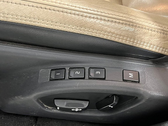 Volvo V60 18 of 27